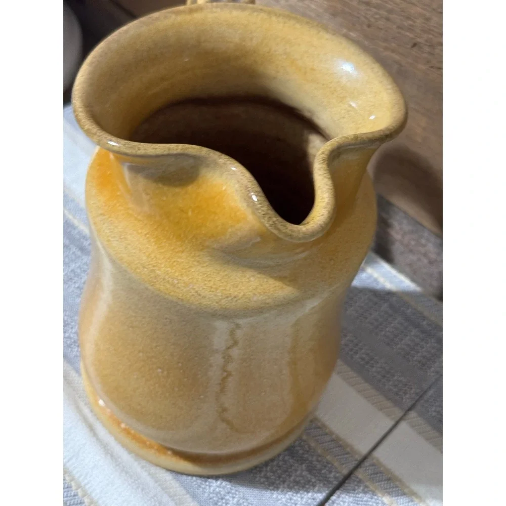 N/A golden hued